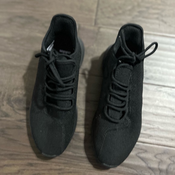 Kid’s Black Adidas Tumblr Shoes Size 4.5Youth (GS) - Picture 2 of 3